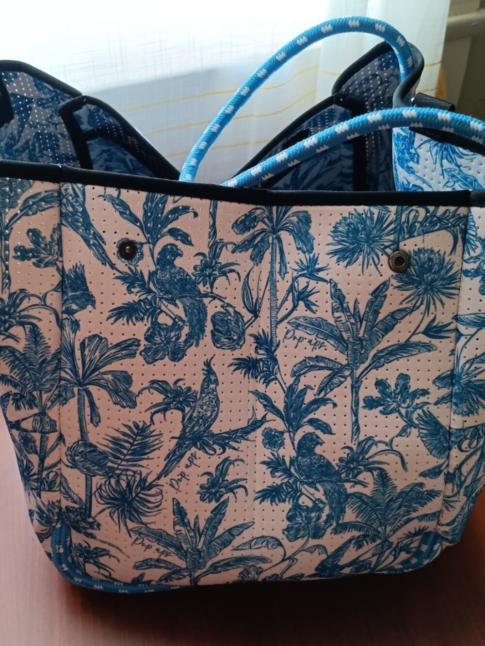 NWOT PopUps Toile Blue & White Everyday Tote - Picture 3 of 14